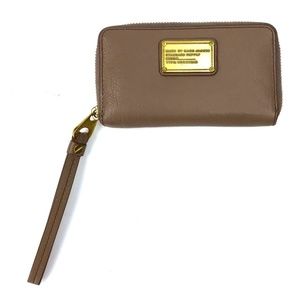 🚫SOLD🚫 Marc by Marc Jacobs Classic Q Wallet